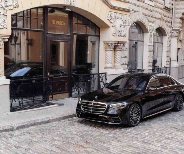 Salzburg, Nuremberg, Innsbruck, Zurich, or the Bavarian Alps Salzburg, Nuremberg, Innsbruck, Zurich, or the Bavarian Alps